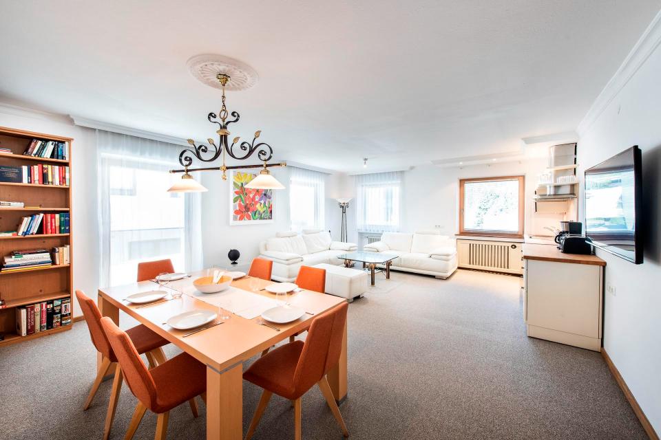 6 Person Apartment