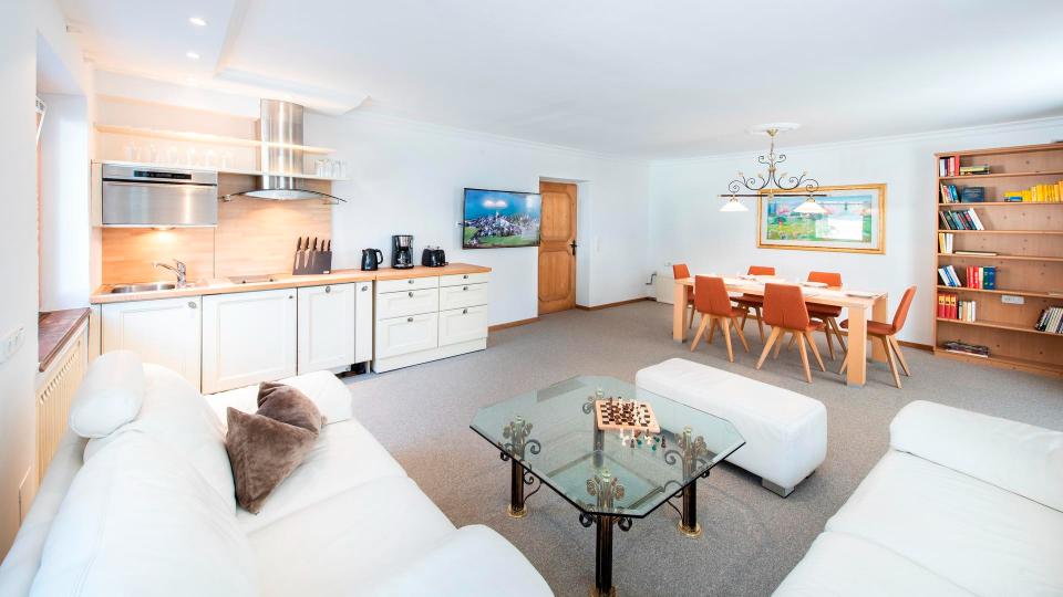6 Person Apartment