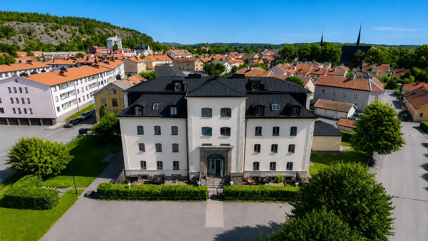 Drönarfoto över Folkskola i Söderköping, hembygdens fastighet.