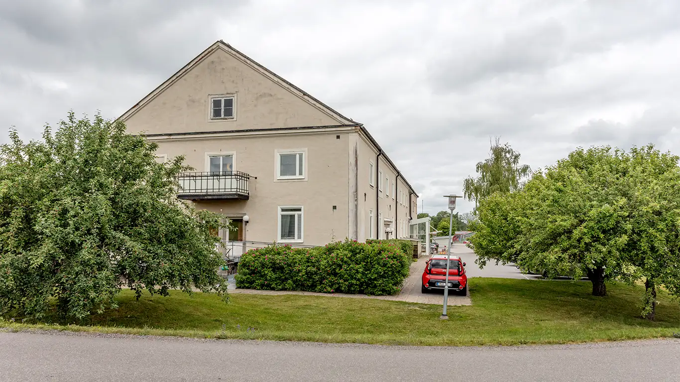 Bild på inflyttning in i en bostad av hembygden.