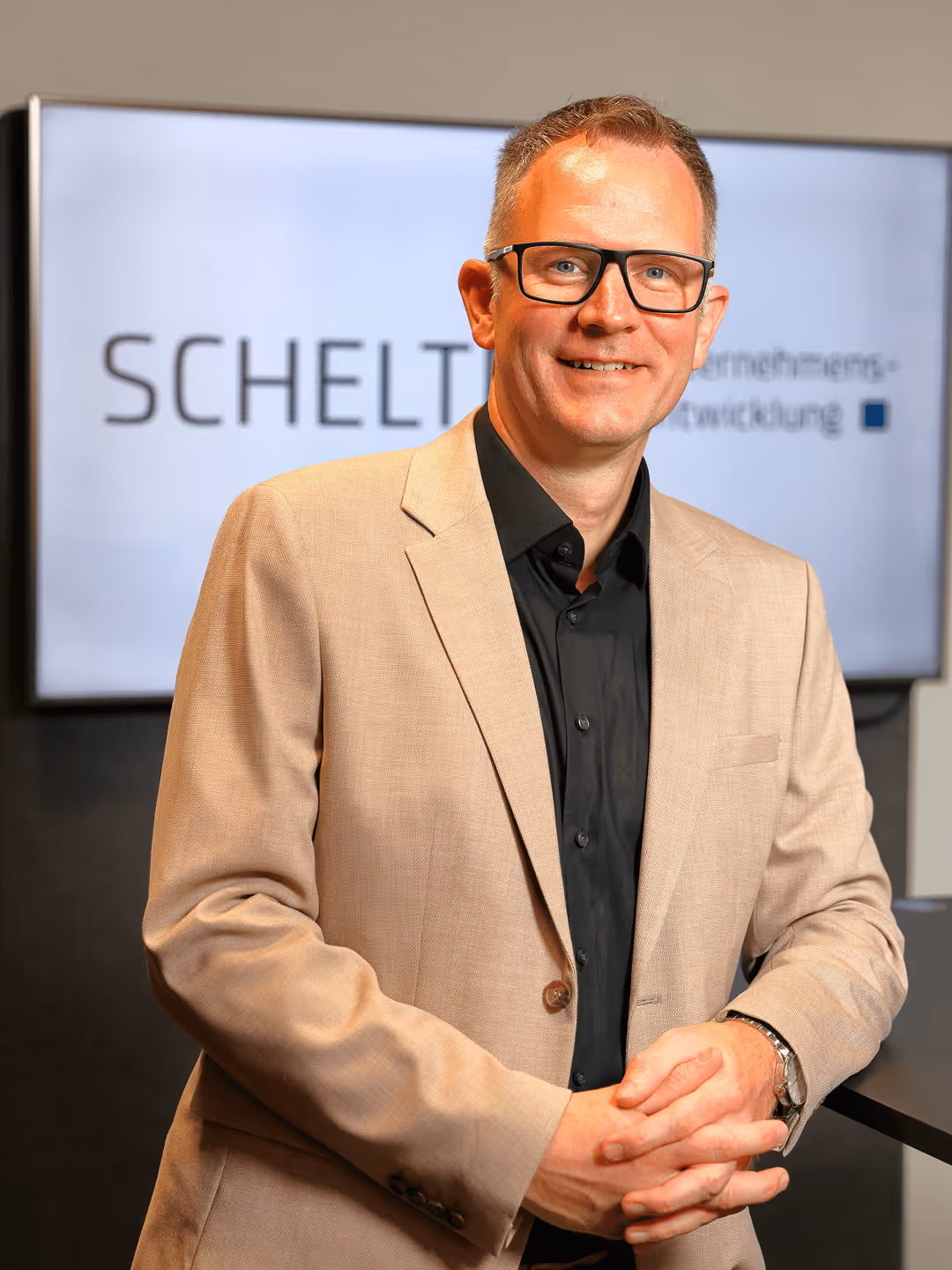 Ein Mann auf einem Event