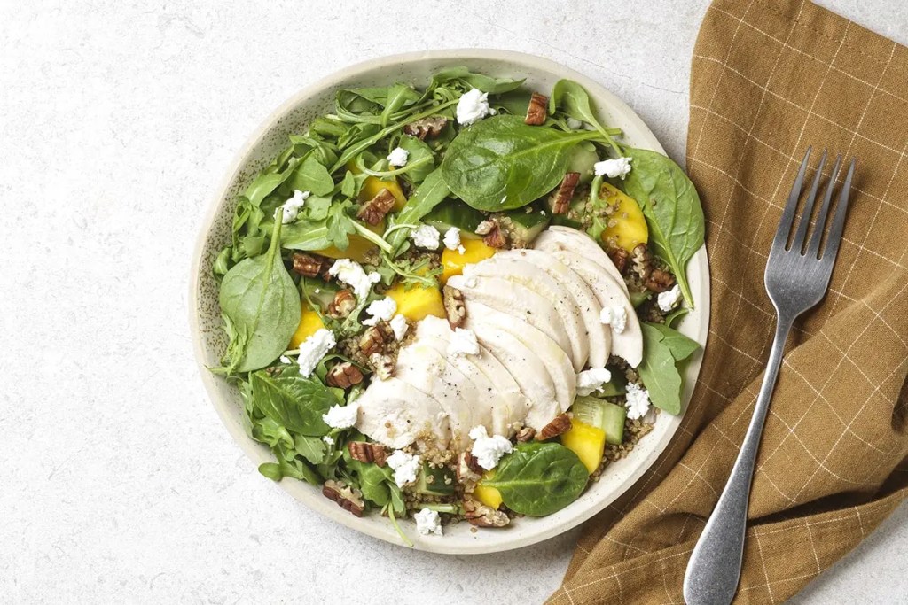 Plat FoodChéri chicken mango bowl et épinards
