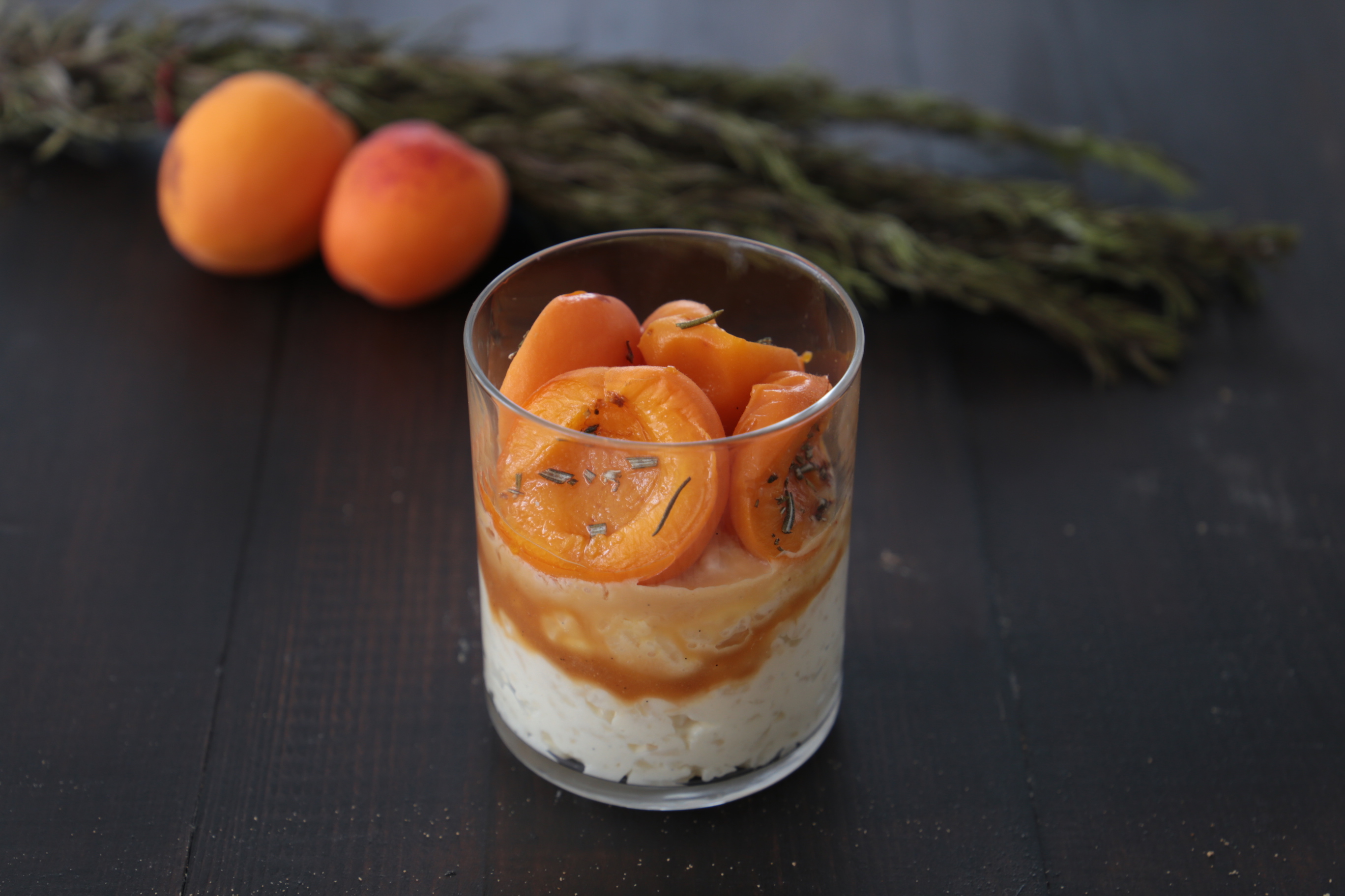 Recette du riz au lait aux abricots rôtis au romarin