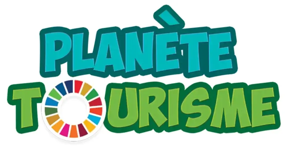 Logo du jeu Planète Tourisme, avec les couleurs des objectifs de développement durable