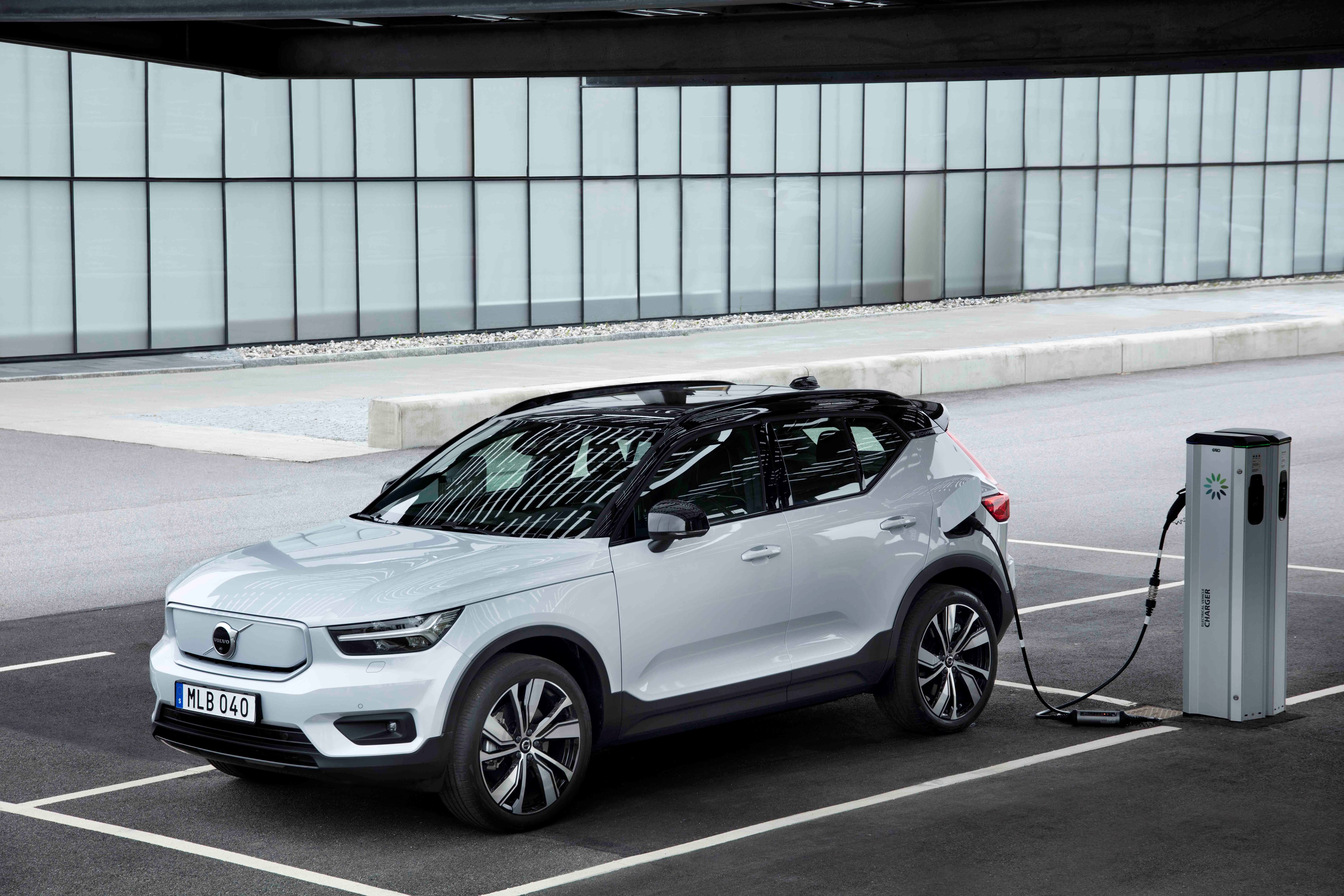 Volvo Cars consolida en España sus pruebas de conducción autónoma y Zaragoza se alía con Gotemburgo en la transición energética