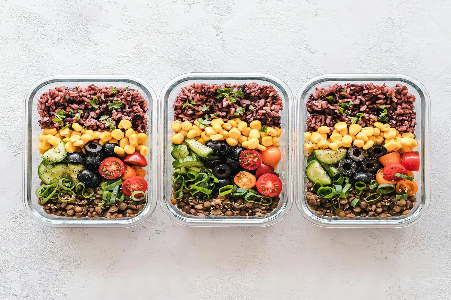 Repas équilibrés batch cooking protéines végétales légumes frais salade fitness nutrition