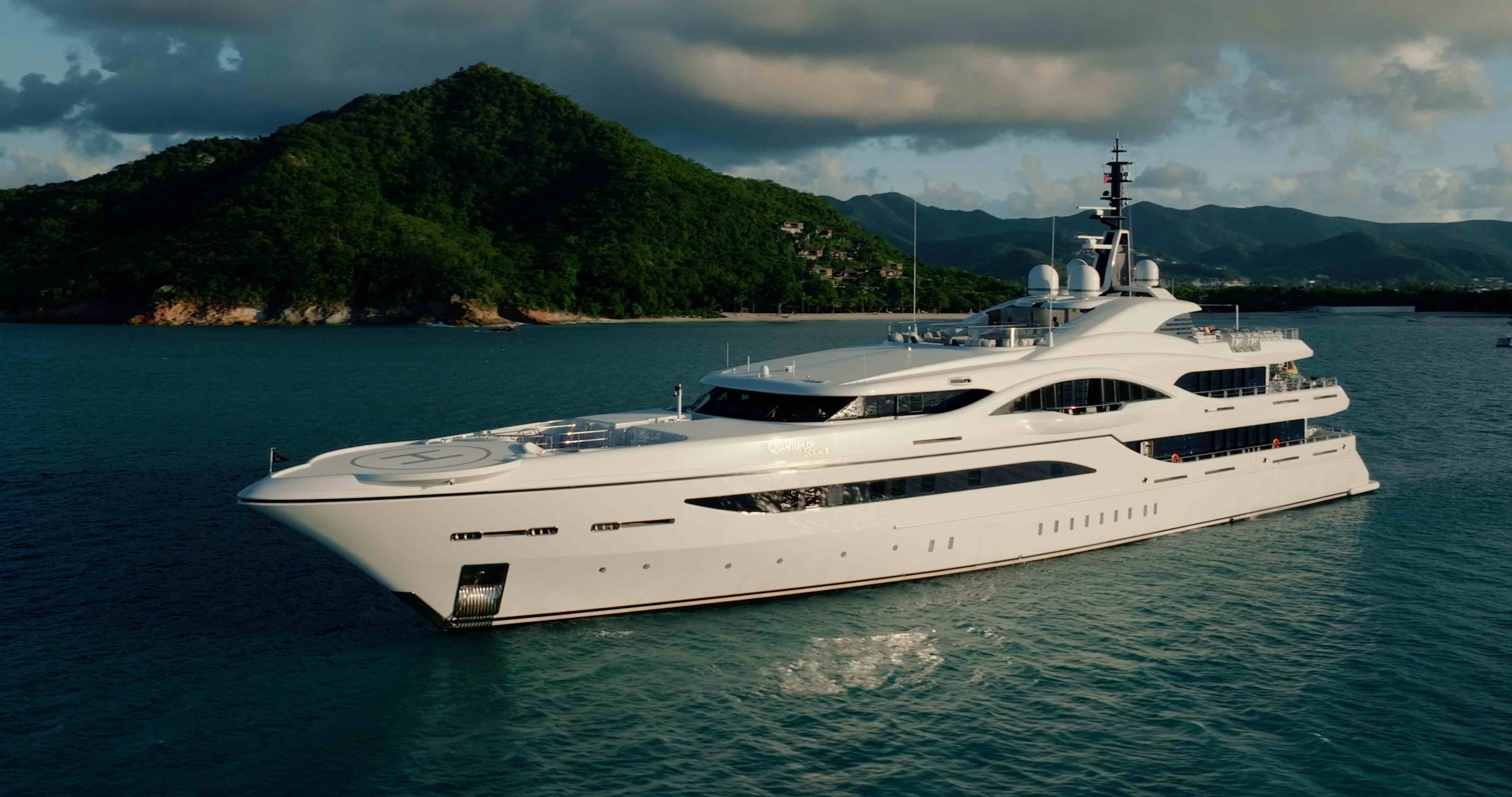 M/Y QUANTUM OF SOLACE