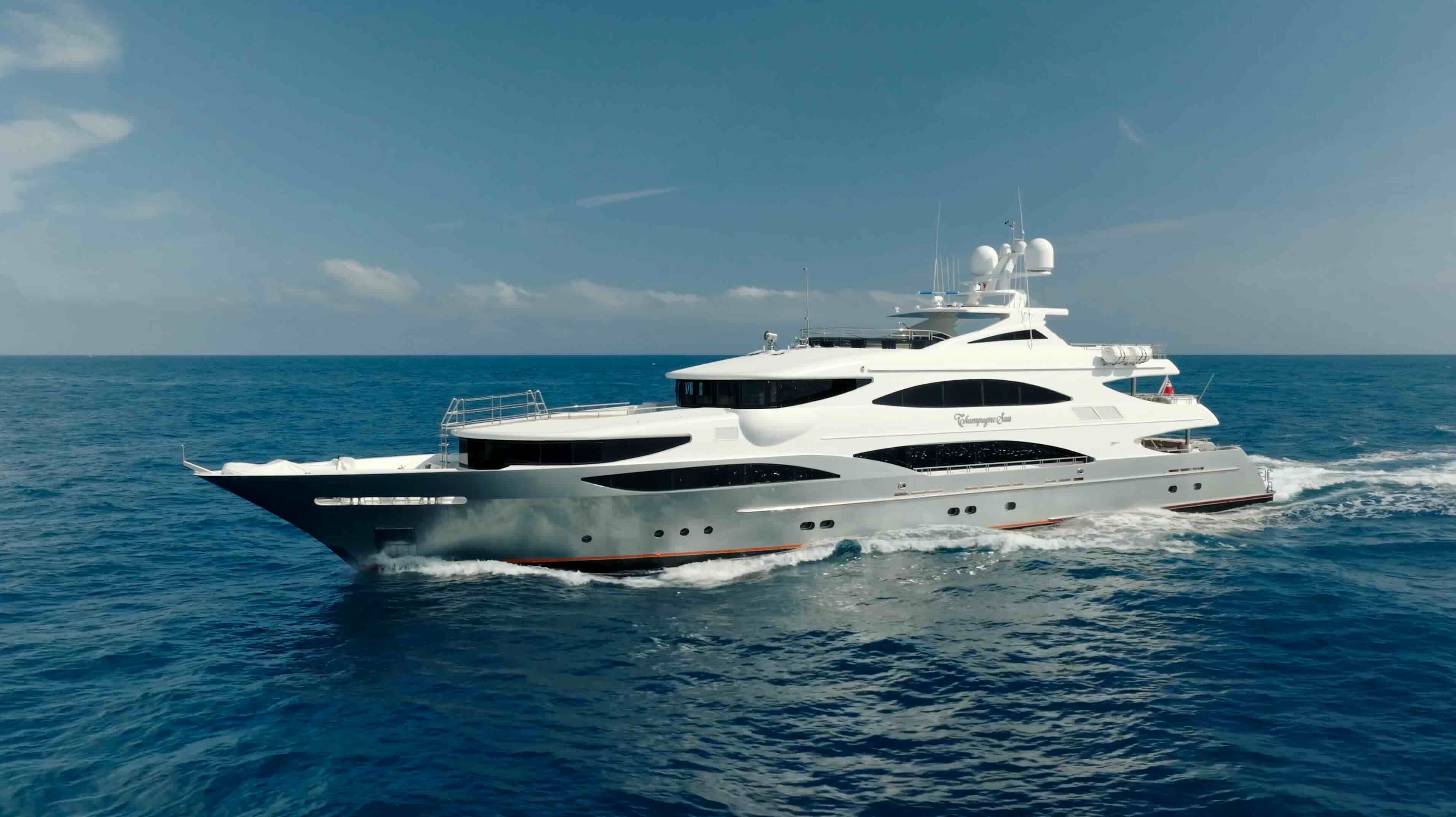 M/Y CHAMPAGNE SEAS