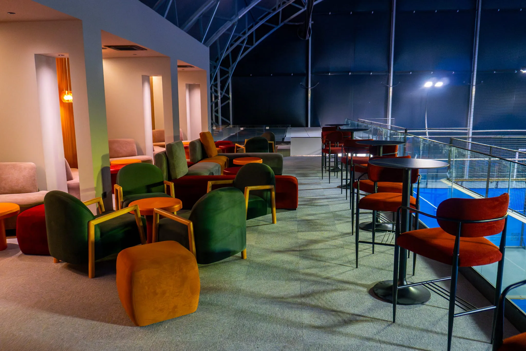 Lounge-ul PADELMANIA Tunari