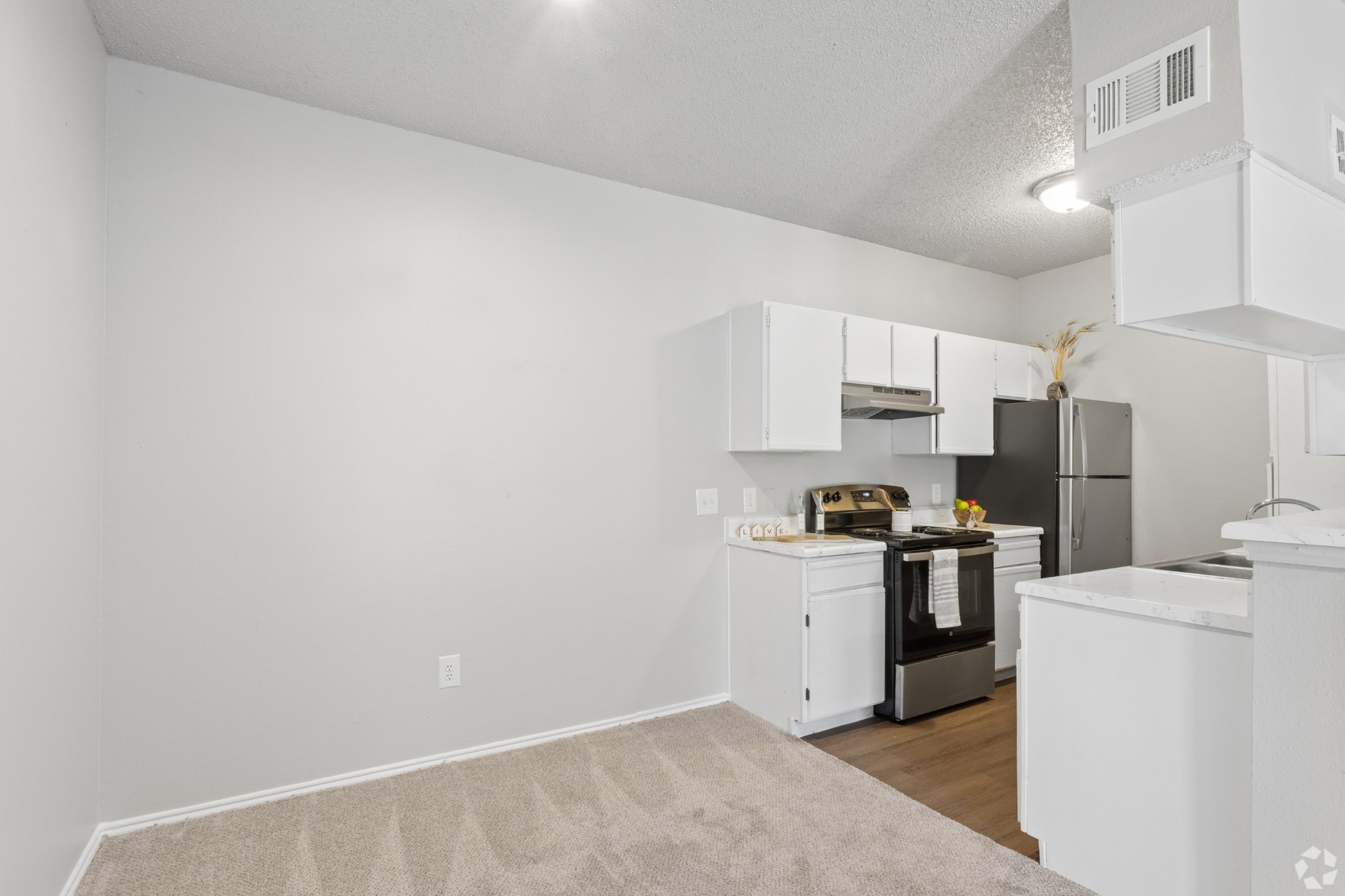 Dining Area at The Ranch at Frisco Apartments in Frisco, TX