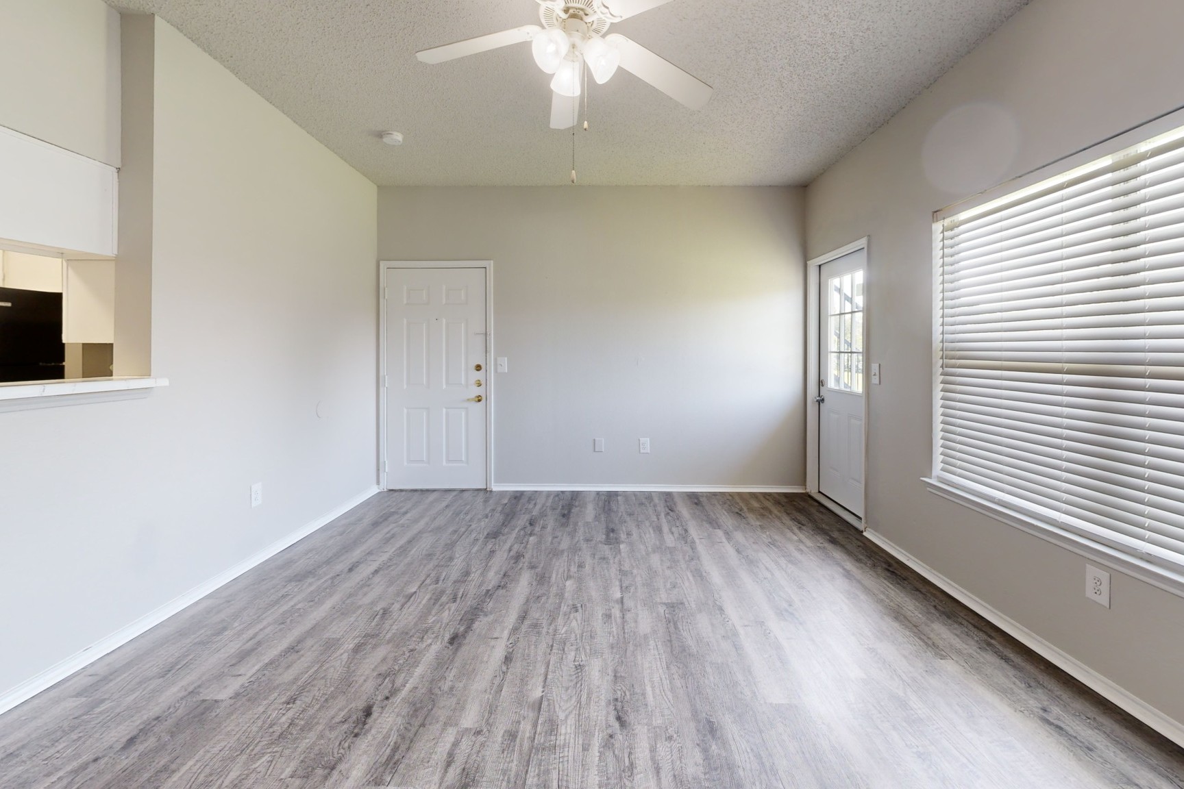 Living Area at The Ranch at Frisco Apartments in Frisco, TX