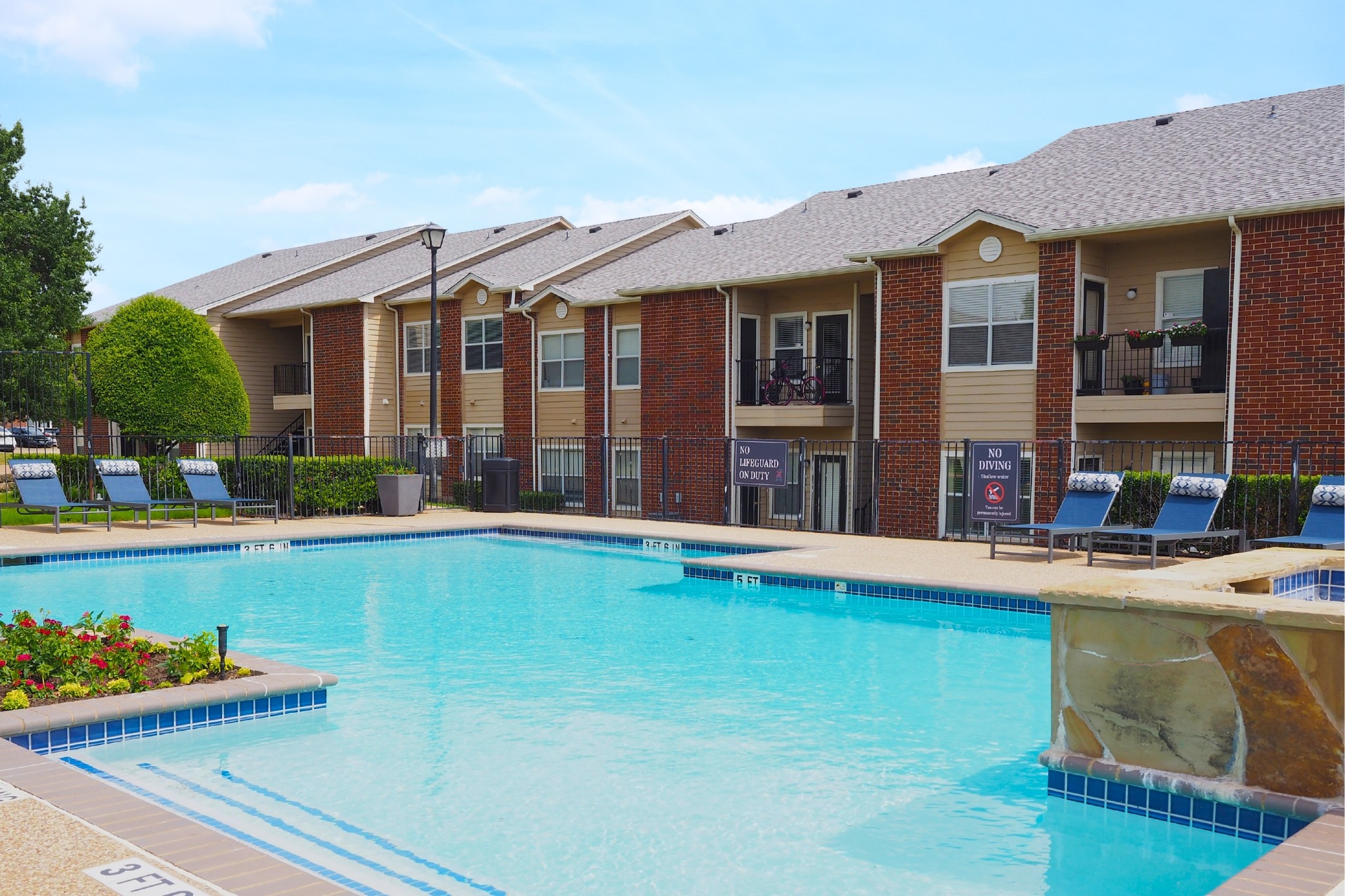 Swimming Pool at The Ranch at Frisco Apartments
