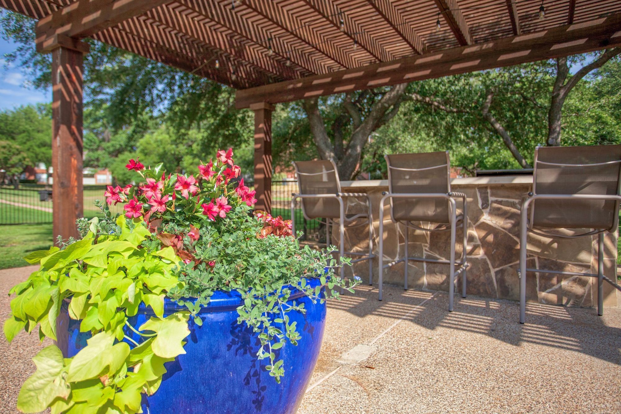 Outdoor bar at The Trails Apartments in Arlington, Texas