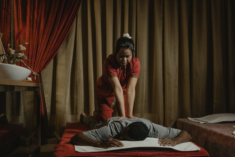 Massage behandling — Golden Sabai Östermalm