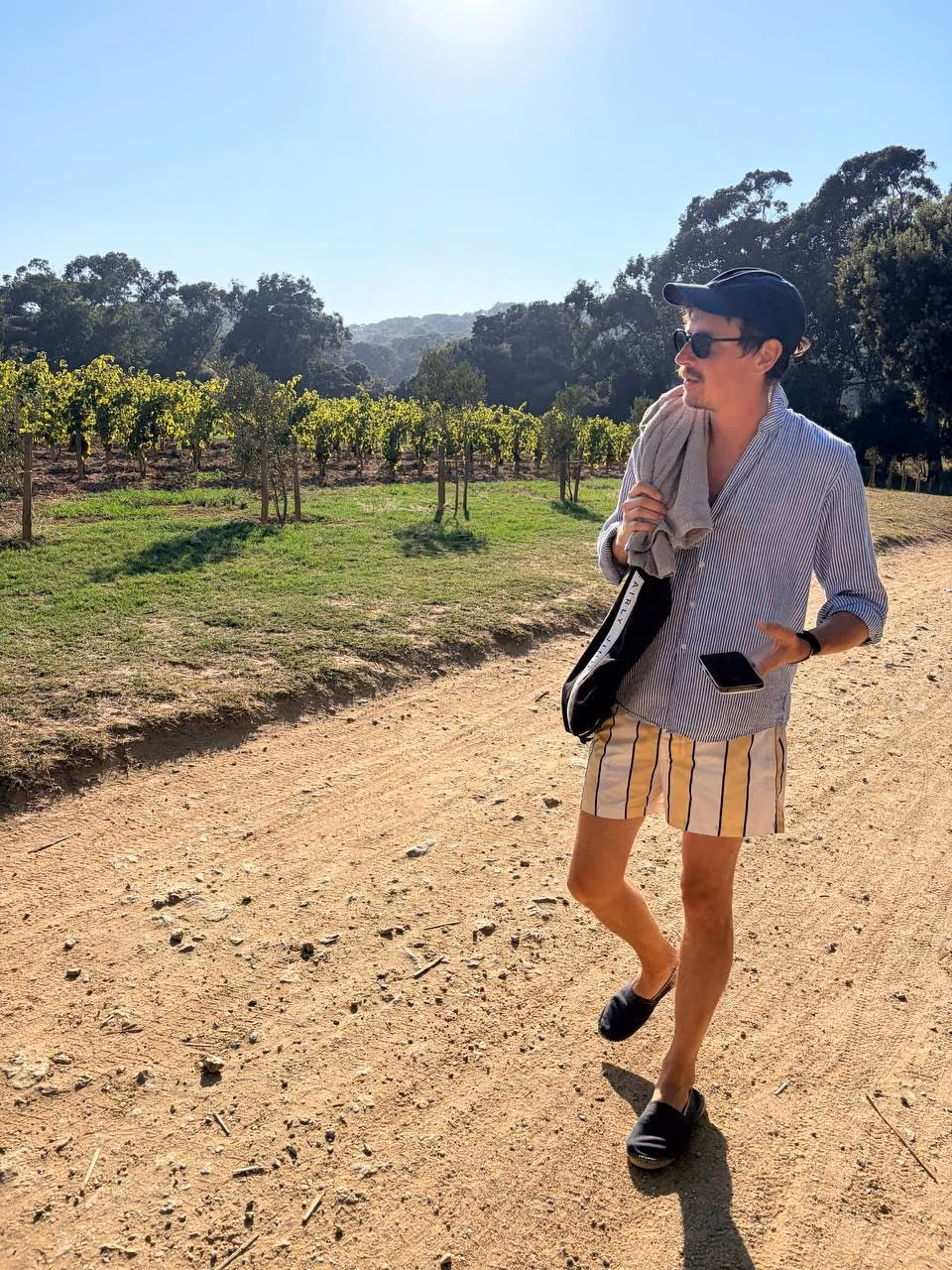Denis Kataev dans les vignes de Porquerolles