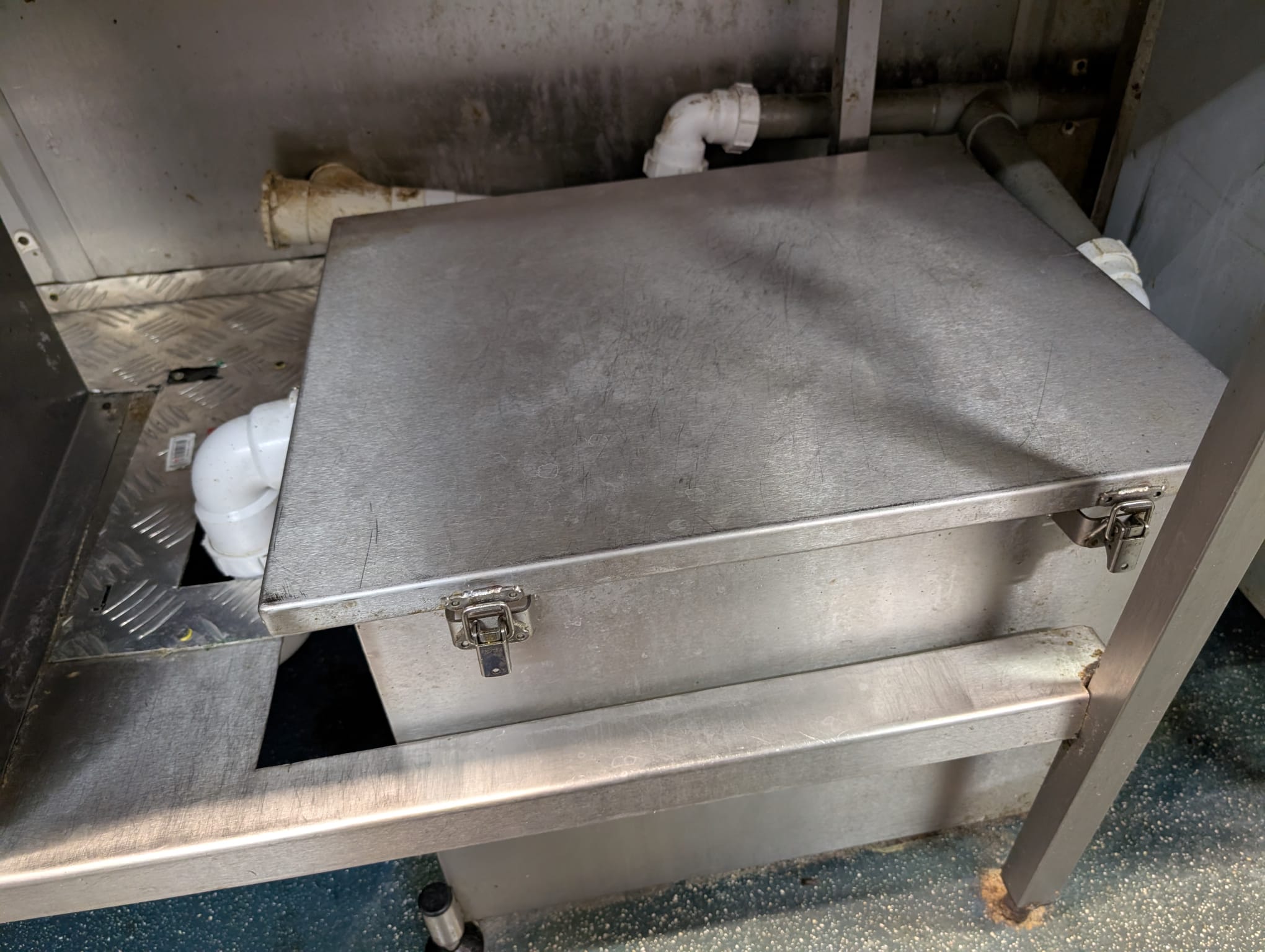 Magneté FOG compliance and grease management insights