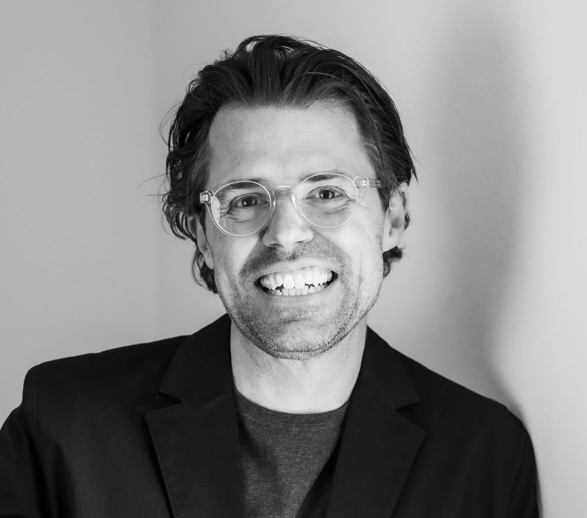 autor joern dickhaut
