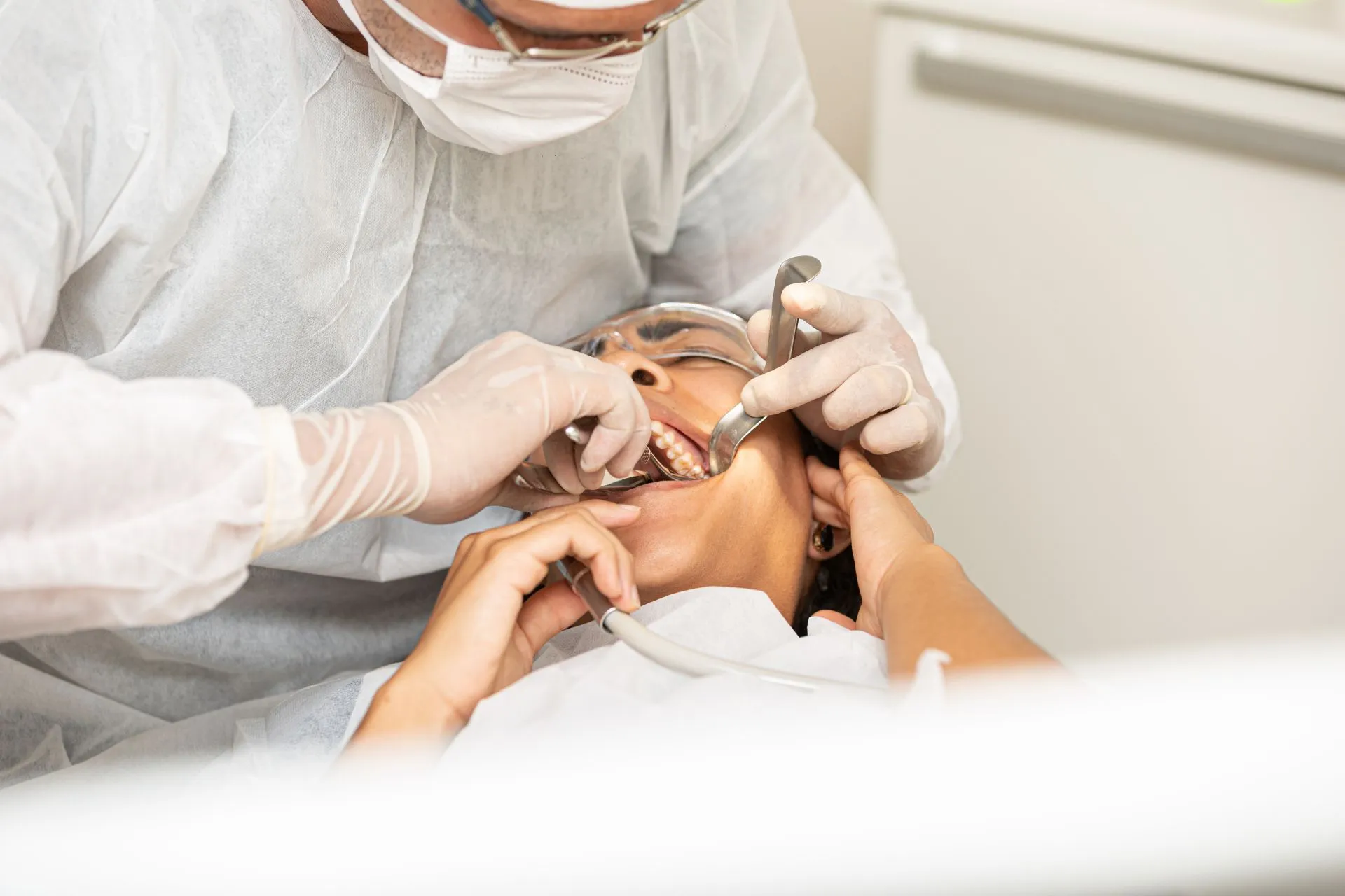 Safe wisdom teeth removal in Brookhaven, GA for impacted or painful teeth. Gentle oral surgery focused on comfort and recovery.