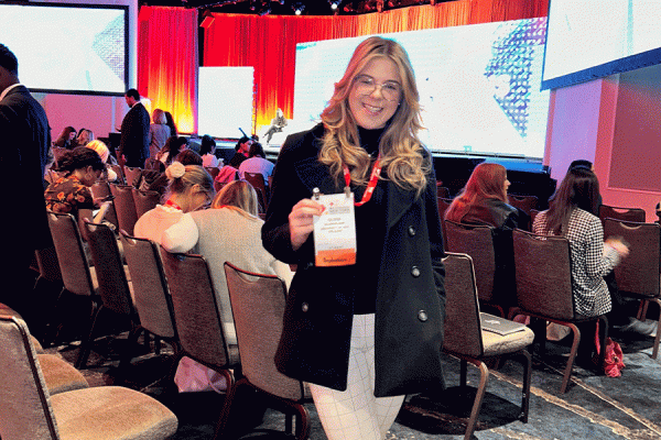 UNO marketing student Olivia Monnerjahn earned a Rising Stars Scholarship from the National Retail Federation and attended the national retail student conference held in New York.
