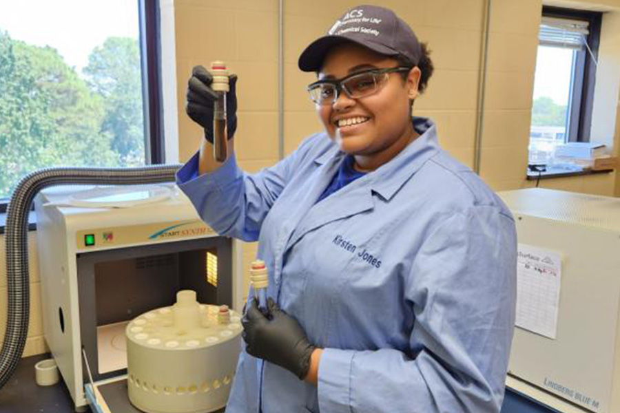 Two researchers with ties to LSU New Orleans are helping develop a new approach to recycling and upcycling lithium-ion batteries that could help address the growing demand for critical battery materials.
