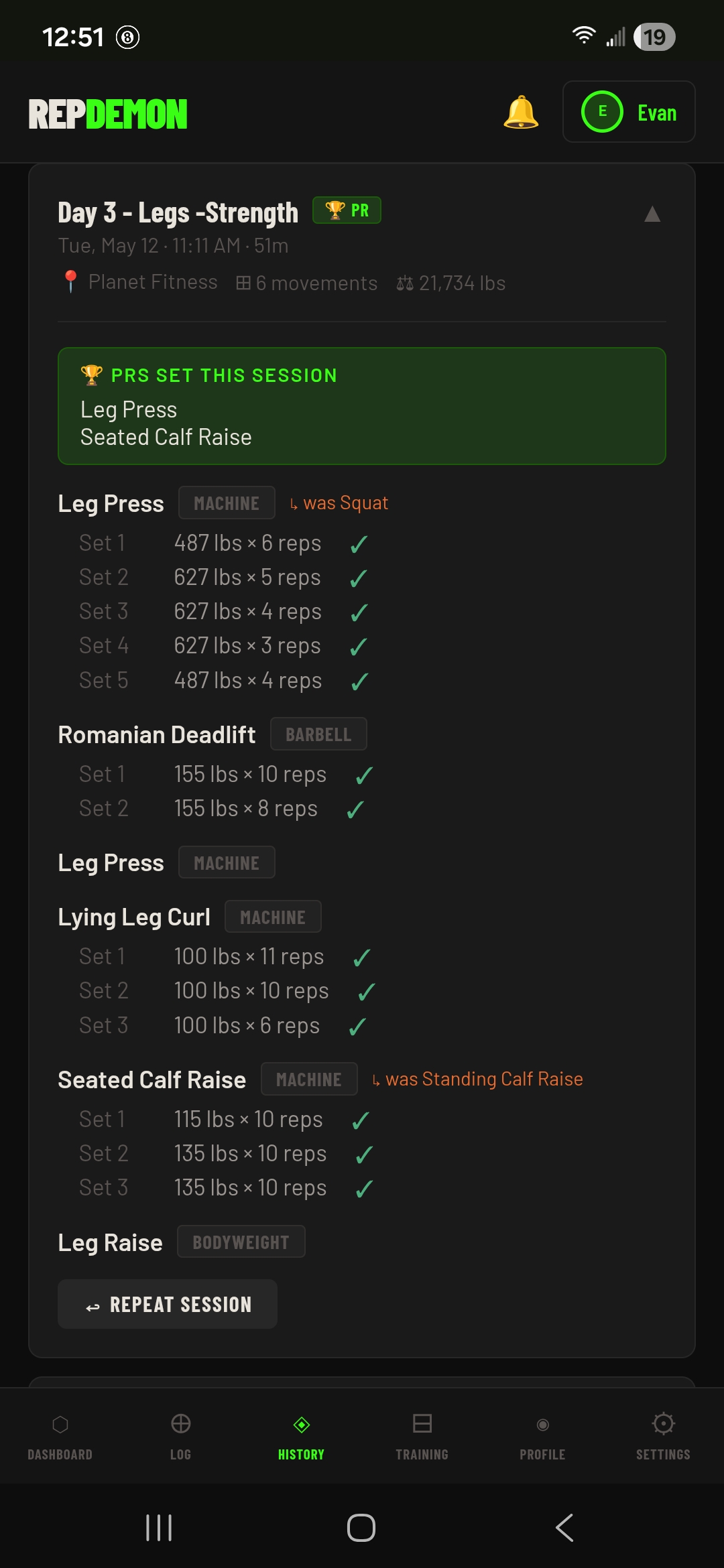 Active workout with auto-progression recommendation