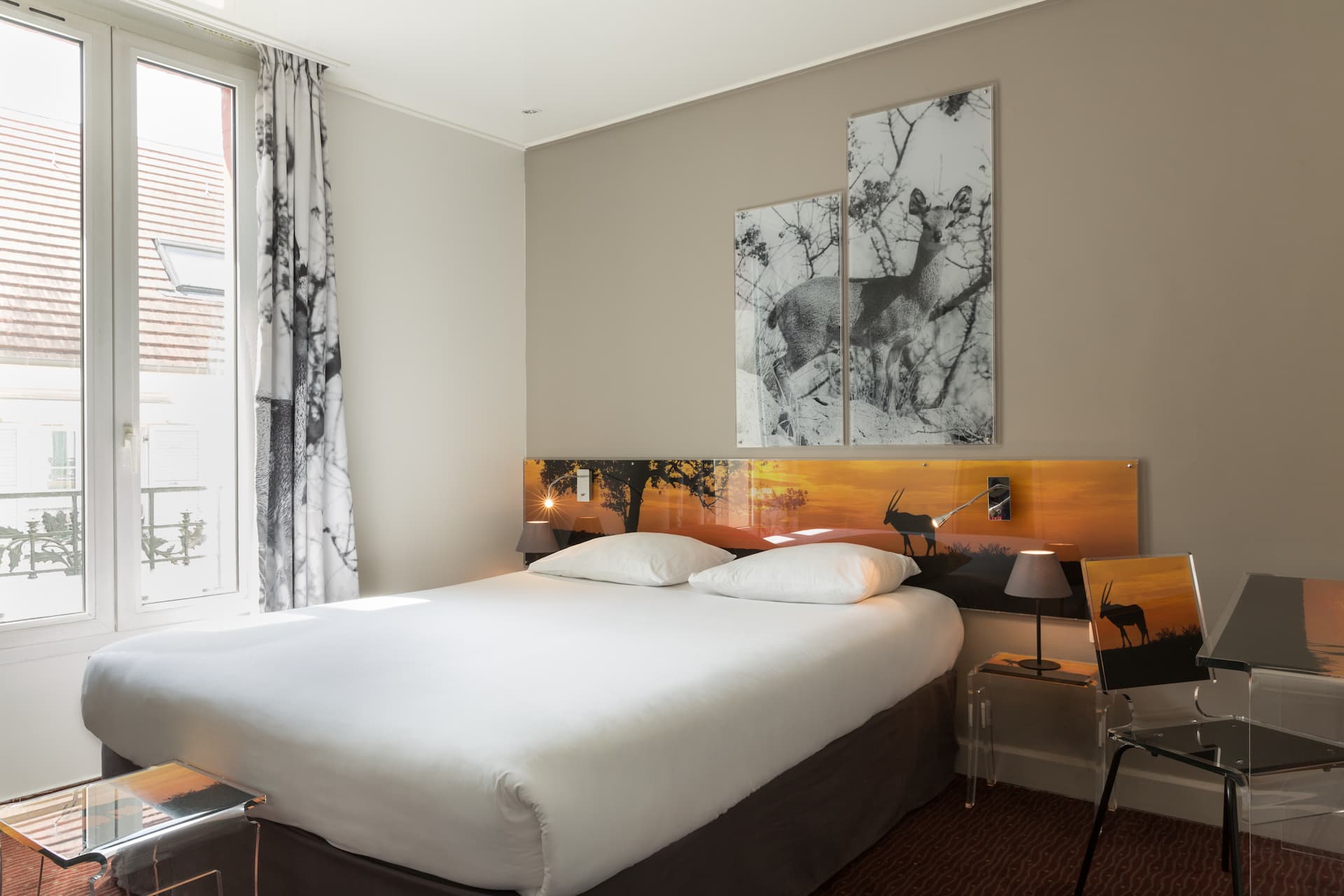 Image d'une chambre double classique de l'hôtel Le Cardinal
