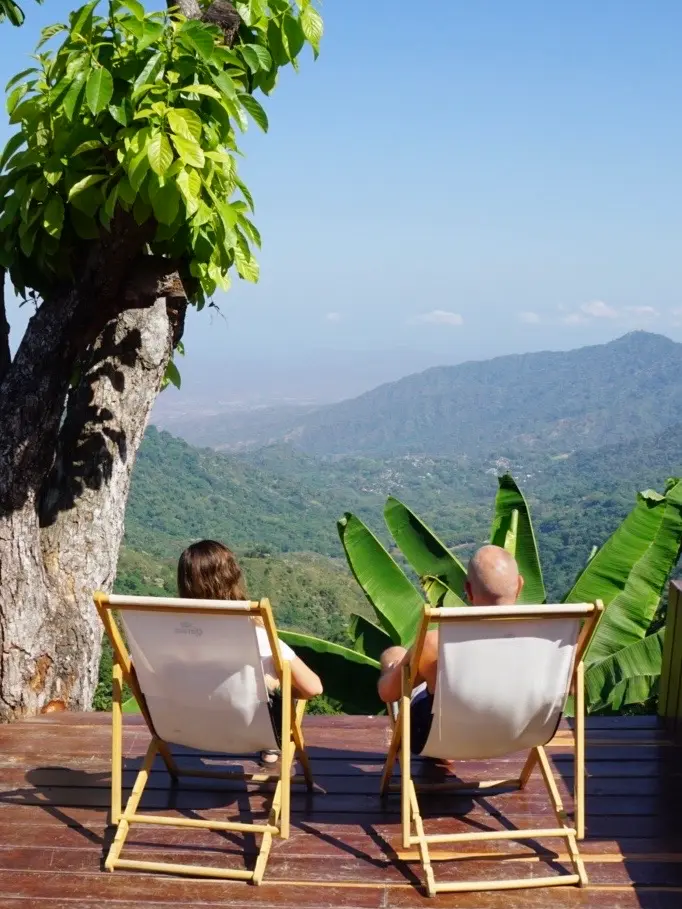 Milou de Jong met haar man in Colombia