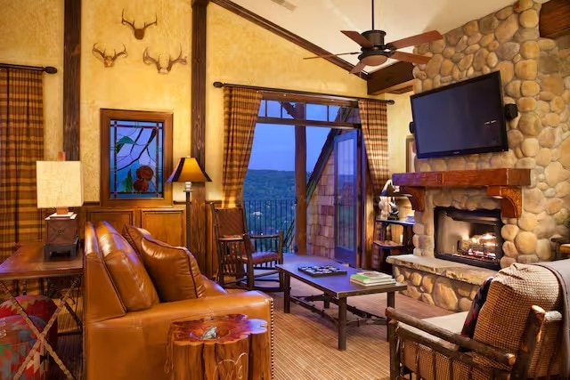 Spacious 2-Bedroom Cabin | Full Kitchen & Sleeps 6