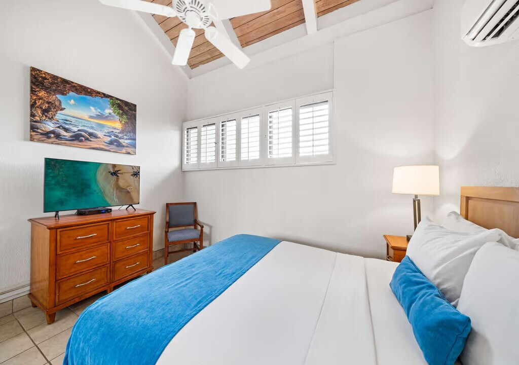 Coastal Living – 1BR Suite with Ocean Front