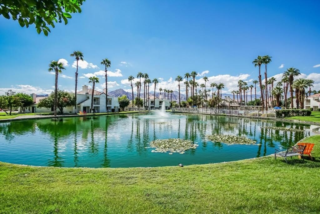 Comfortable 2BR Condo | Kitchen + Pool Access
