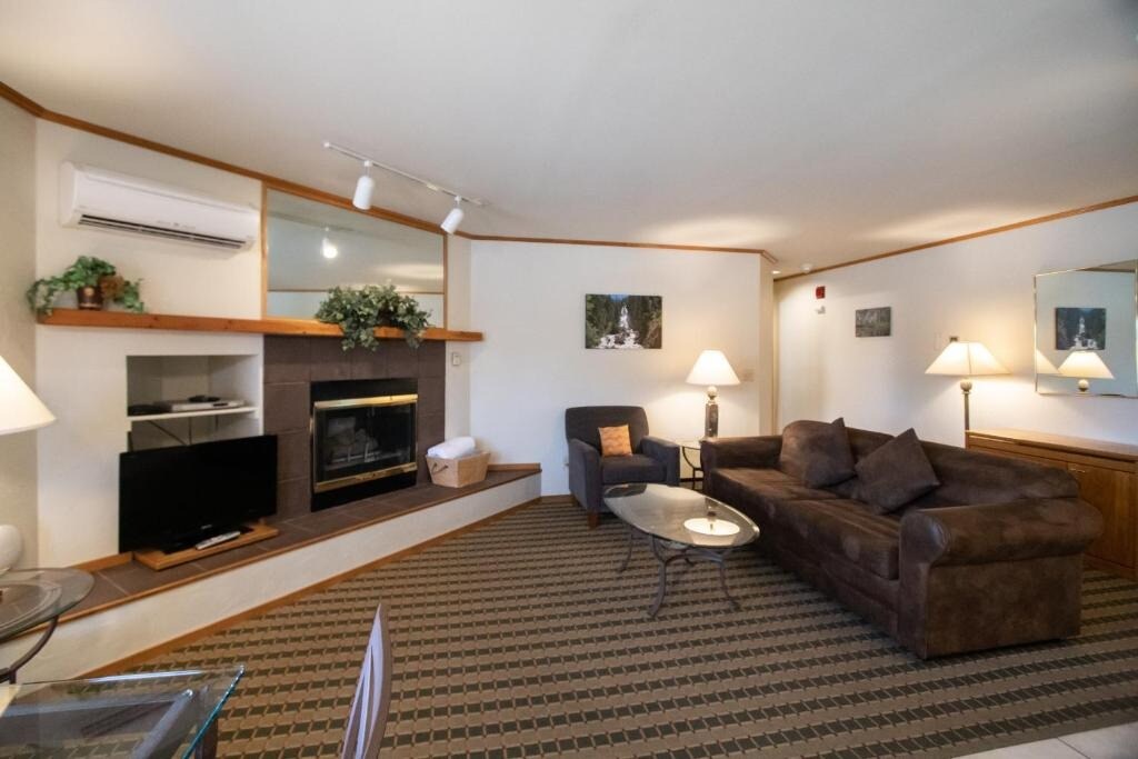 Sunburst Resort - 1 Bedroom Condo