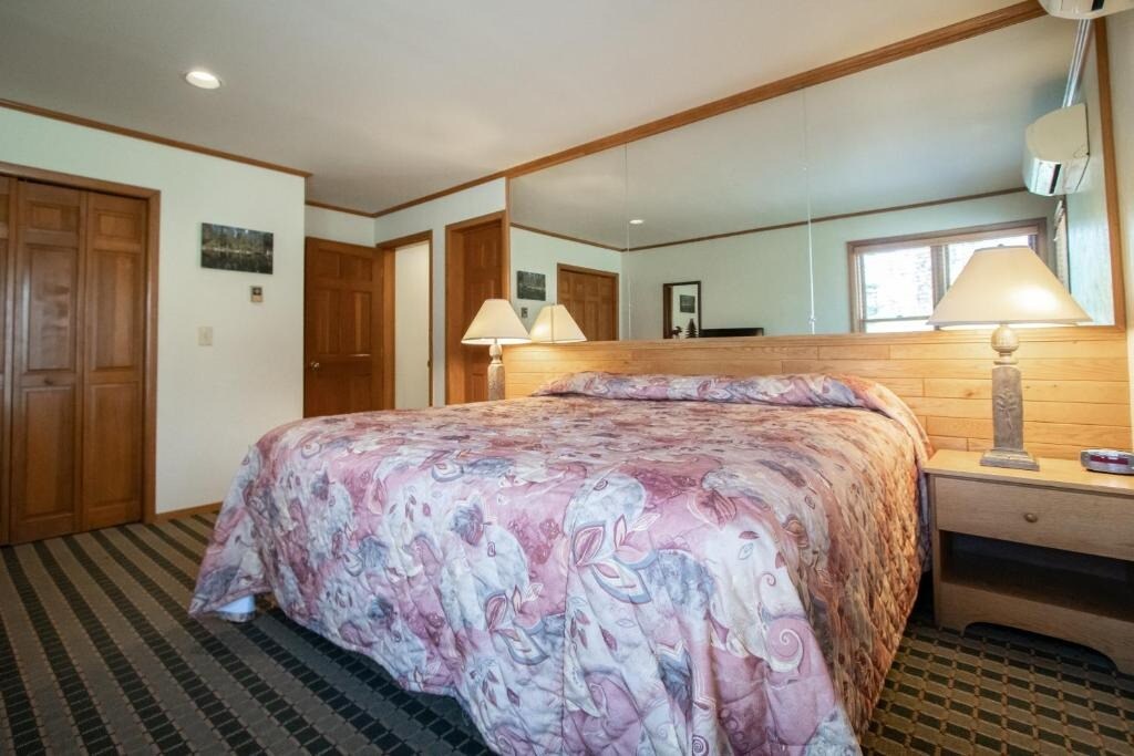 Sunburst Resort - 1 Bedroom Condo