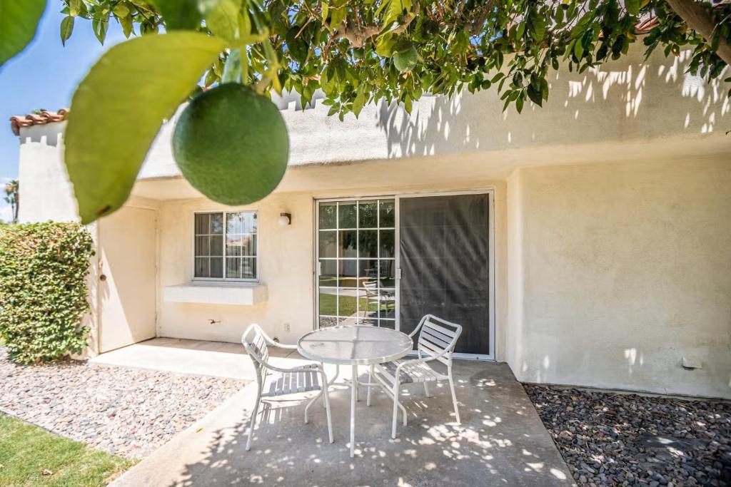 1BR Condo w/ Pool & Tennis Access