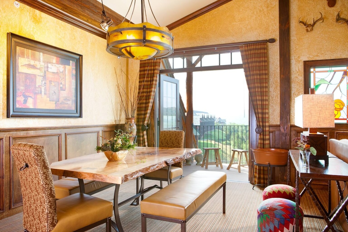 Wilderness Club at Big Cedar Ridgedale Studio