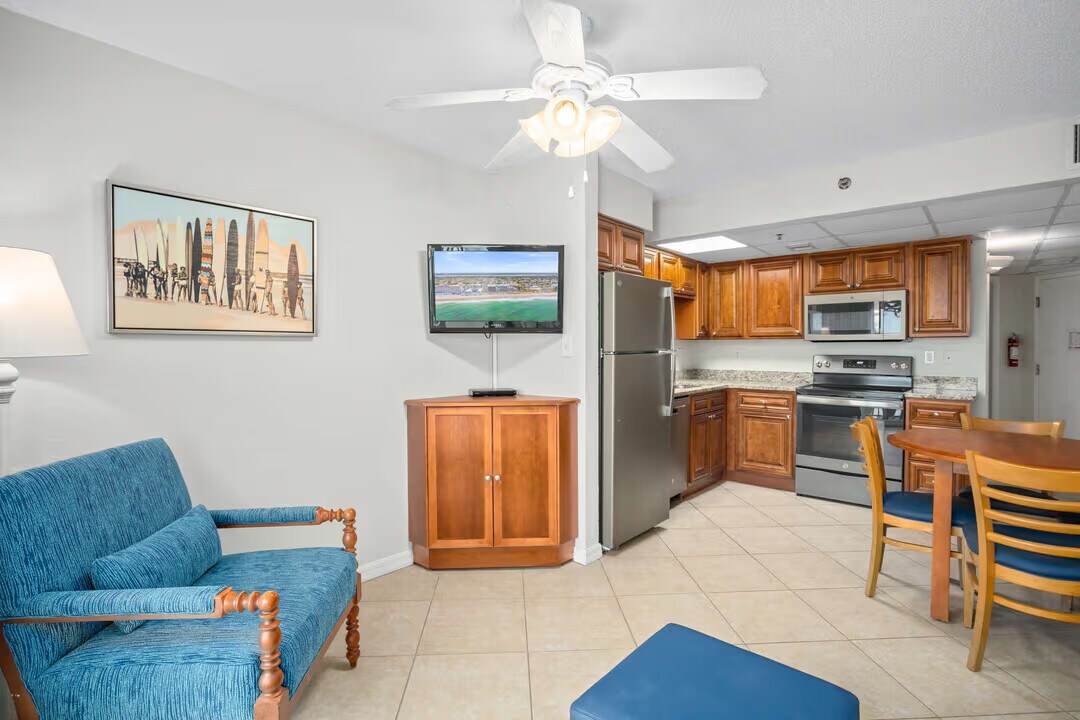 1BR Condo w/ Direct Oceanfront Views