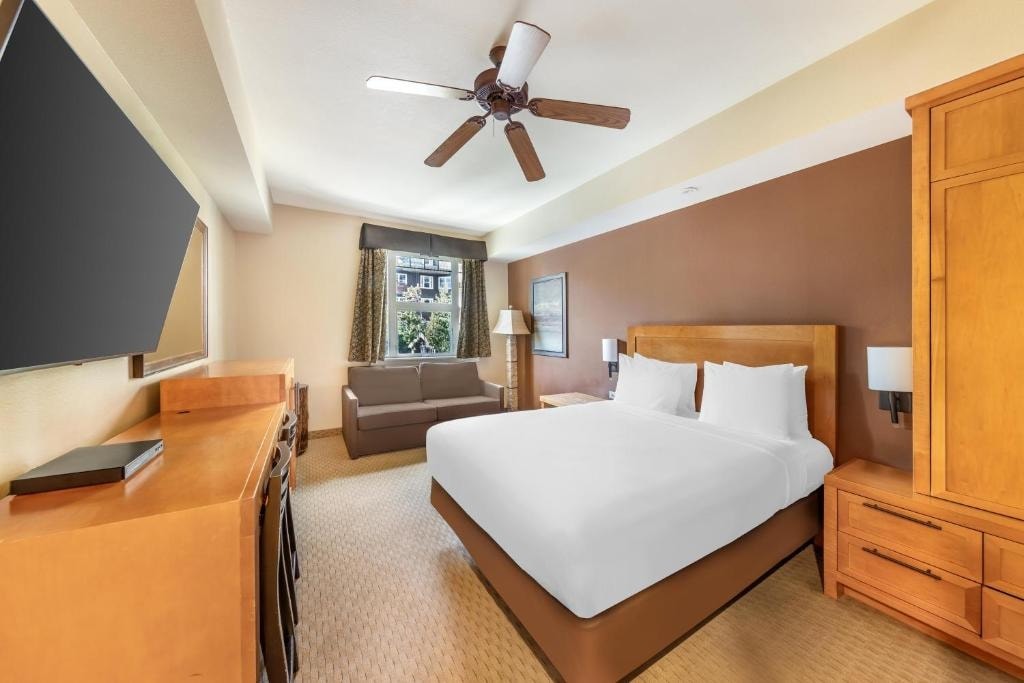 2BR Suite w/ Resort Amenities | Pool Access