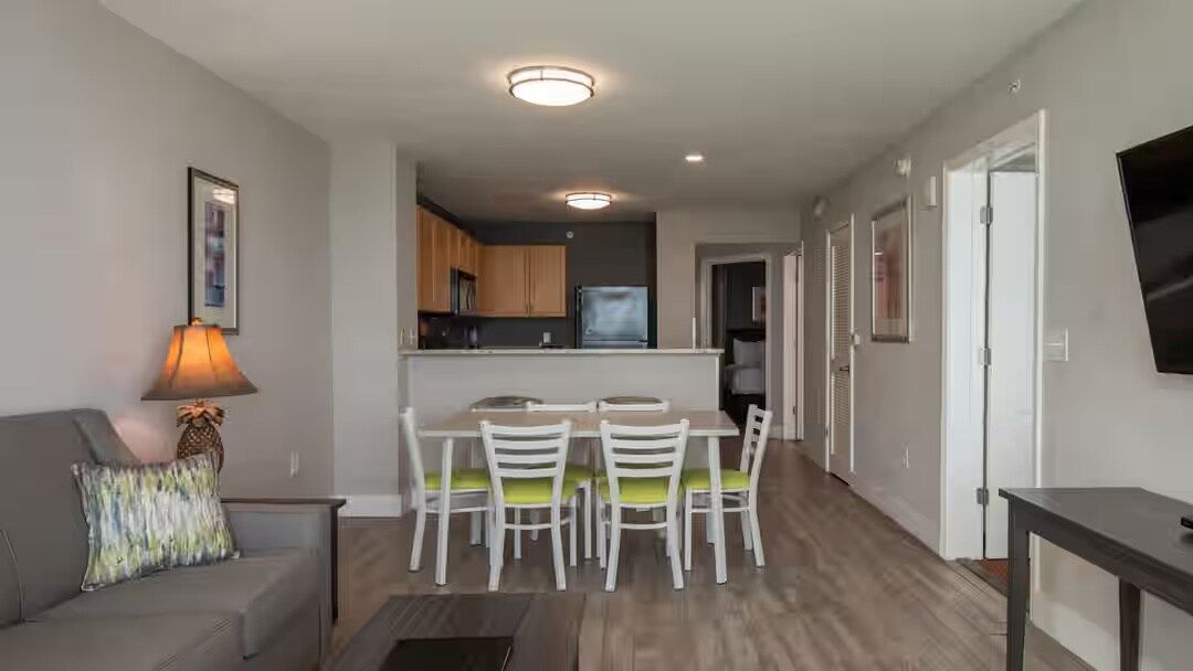 Beachside 2BR Condo w/ Ocean Balcony
