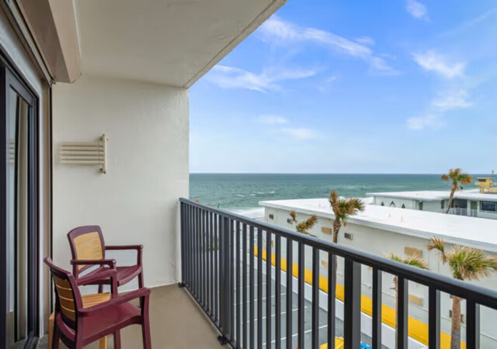 2BR Condo w/ Direct Oceanfront Views