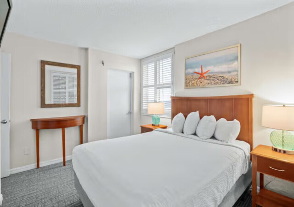 2BR Condo w/ Direct Oceanfront Views
