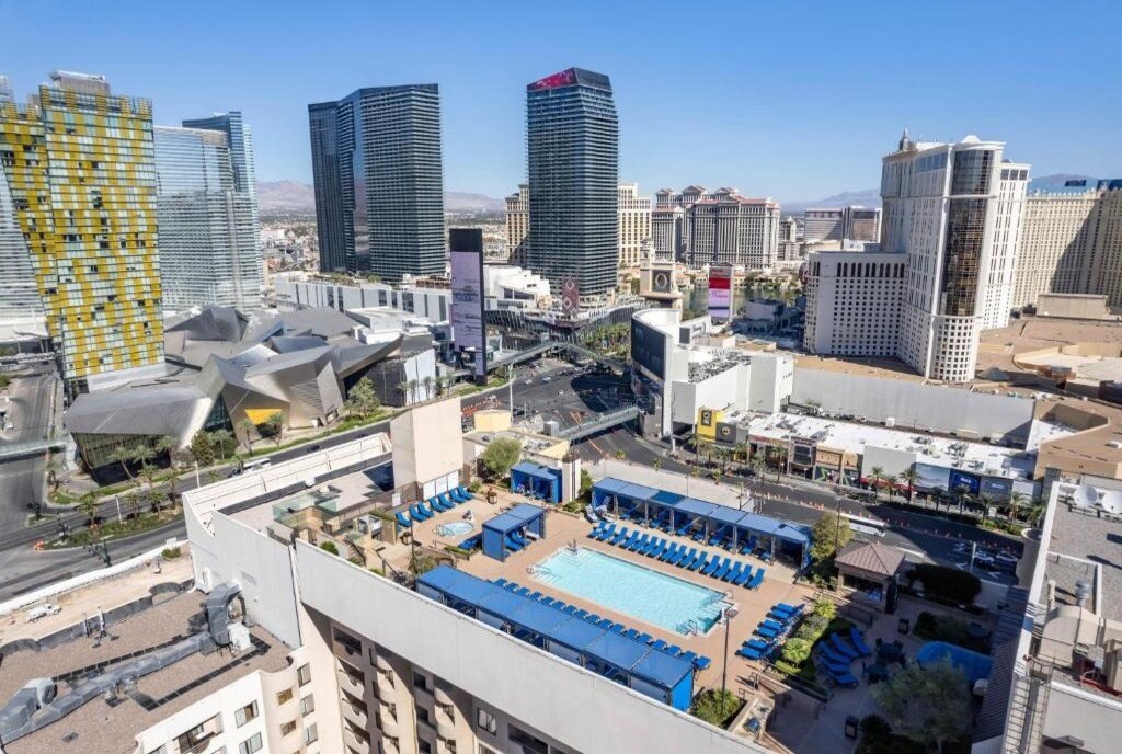 2BR Suite w/ Resort Amenities | Pool Access