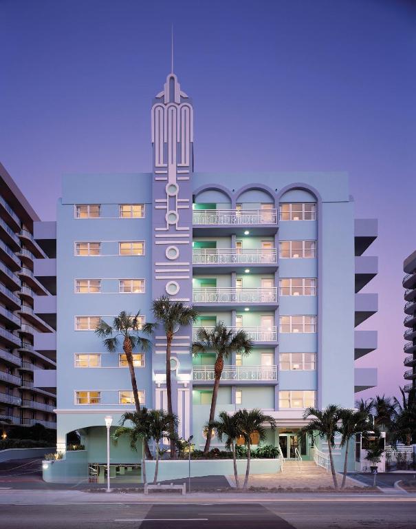 Beachside 2BR Condo w/ Pool Access
