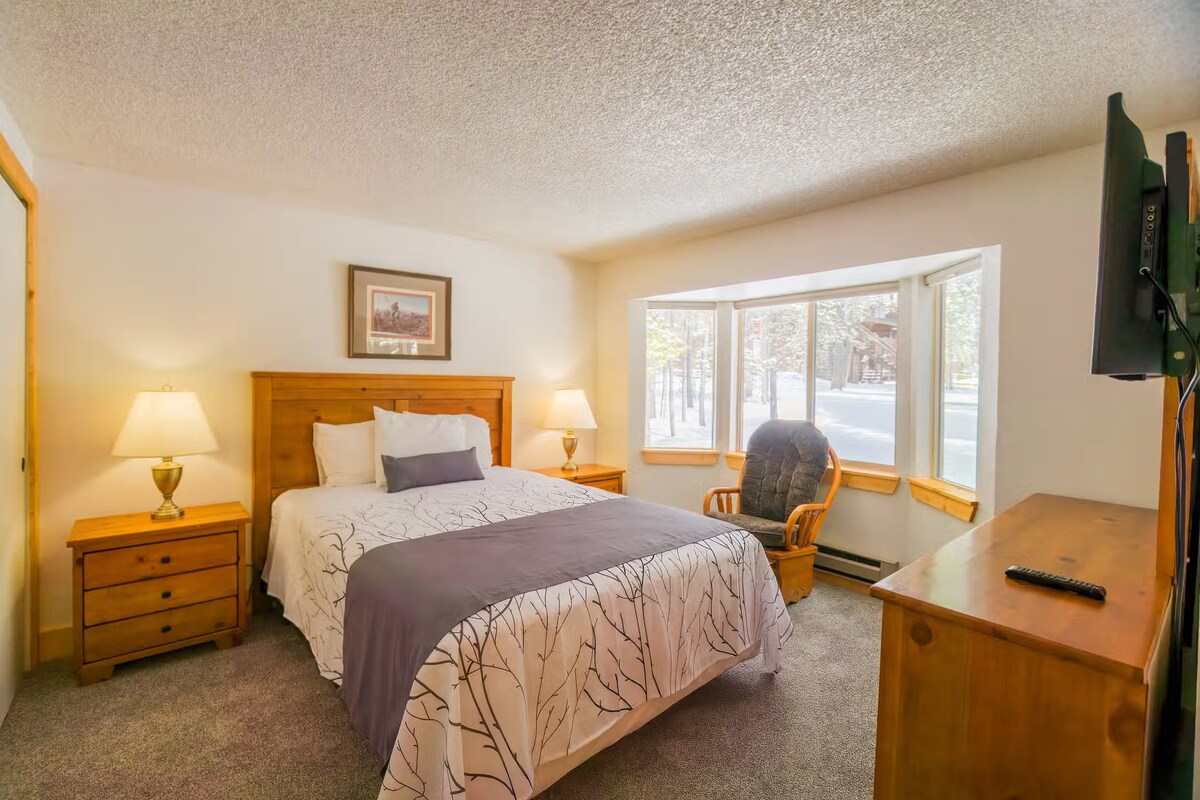 Timbers at Island Park - 1 Bedroom