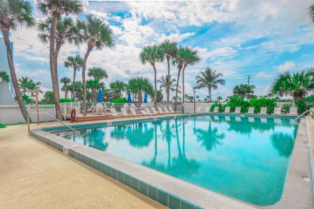 Turtle Reef Club 2br