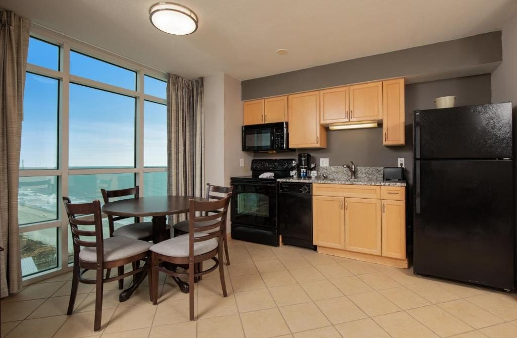 Modern King Studio | Private Pool & Full Kitchen