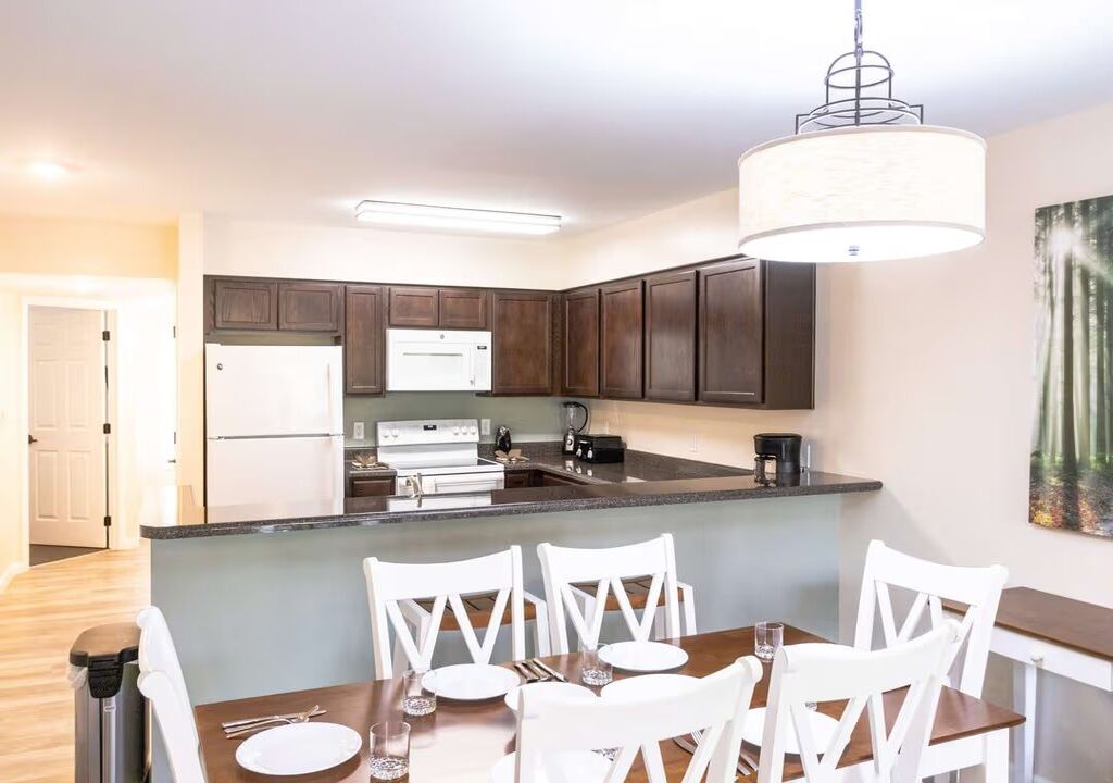 Laurel Point Resort - 2 Bedroom