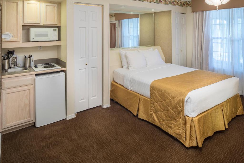 The Suites at Fall Creek 2BR