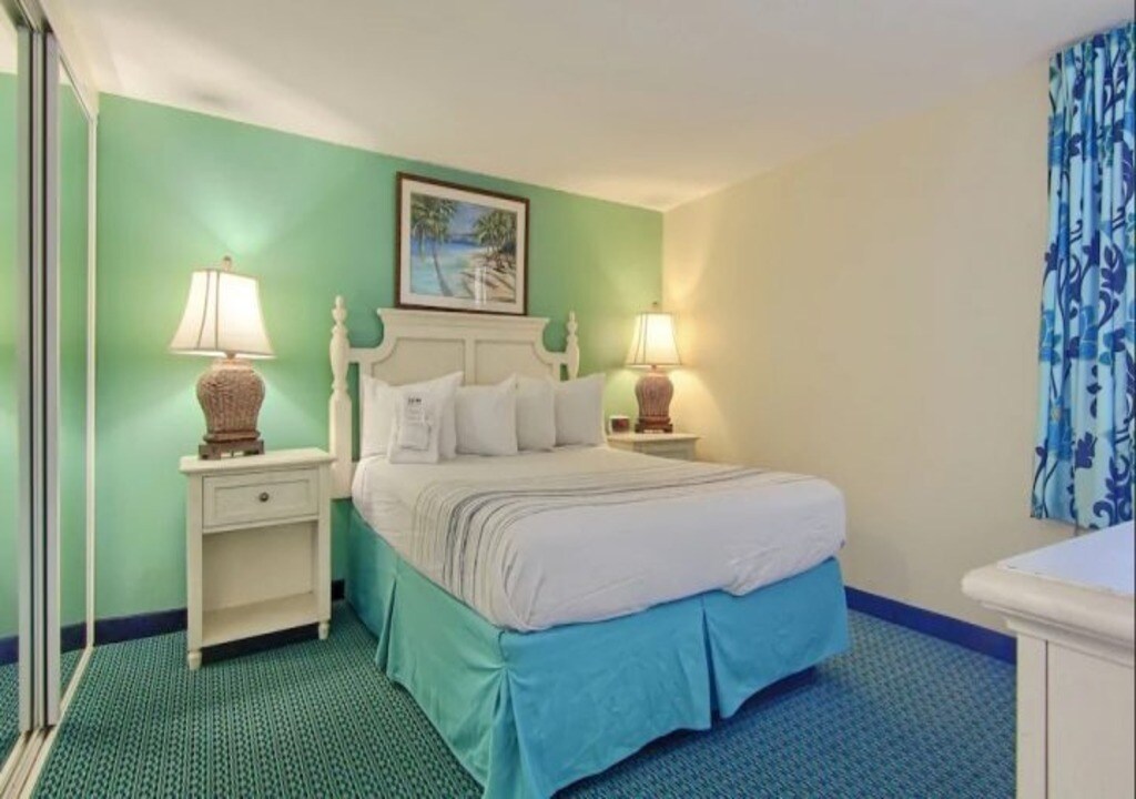 2BR Suite w/ Balcony & Ocean Breeze