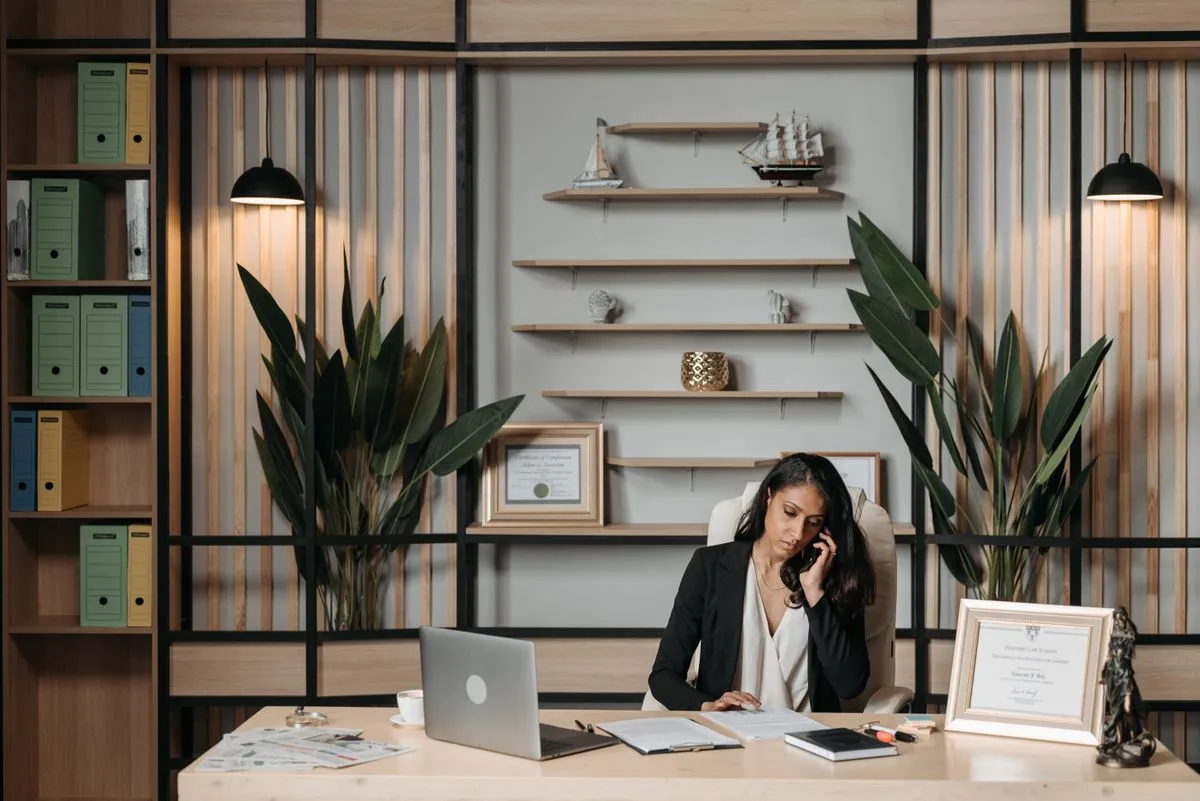 Desk-phone conversation for DFW Broadvoice support