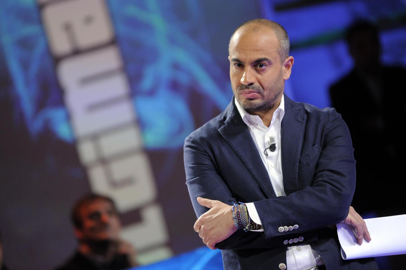 gianluigi paragone conduce la gabbia open