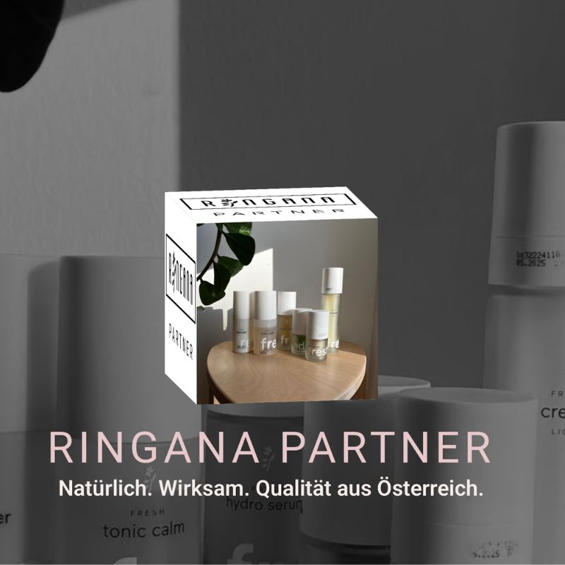 Ringana Naturkosmetik-Produkte auf Holztisch, Verlinkung zur Ringana-Partnerseite von Soulfly Yoga